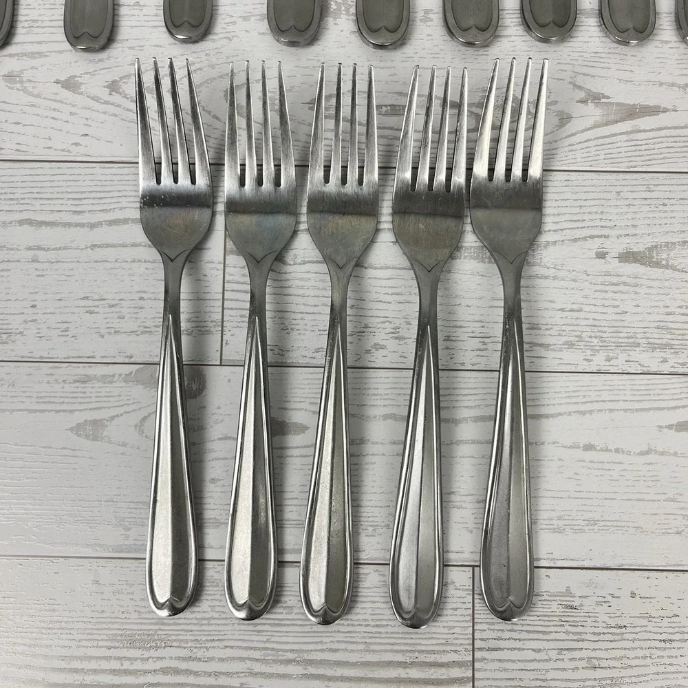 Oneida Dylan Stainless Flatware‎ Lot Set 29 pc Forks Spoons Knives
